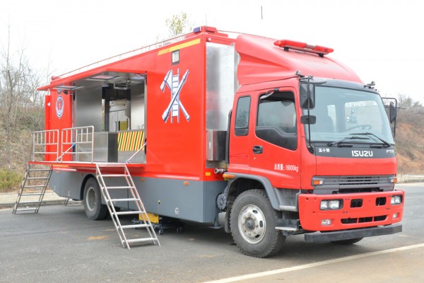 五十鈴FTR戰(zhàn)勤餐車